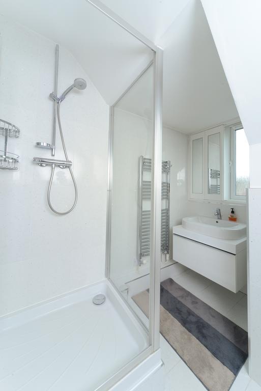 Harford En-suite